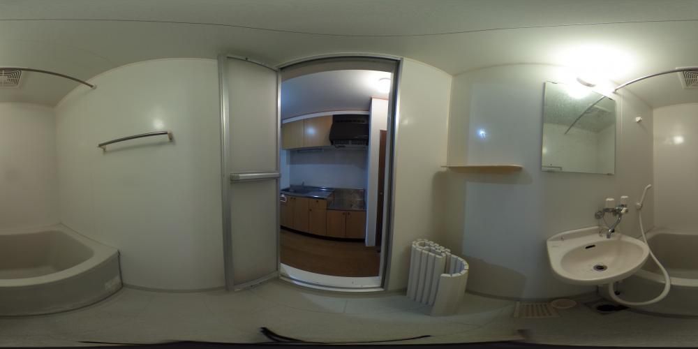 �o�X���[��