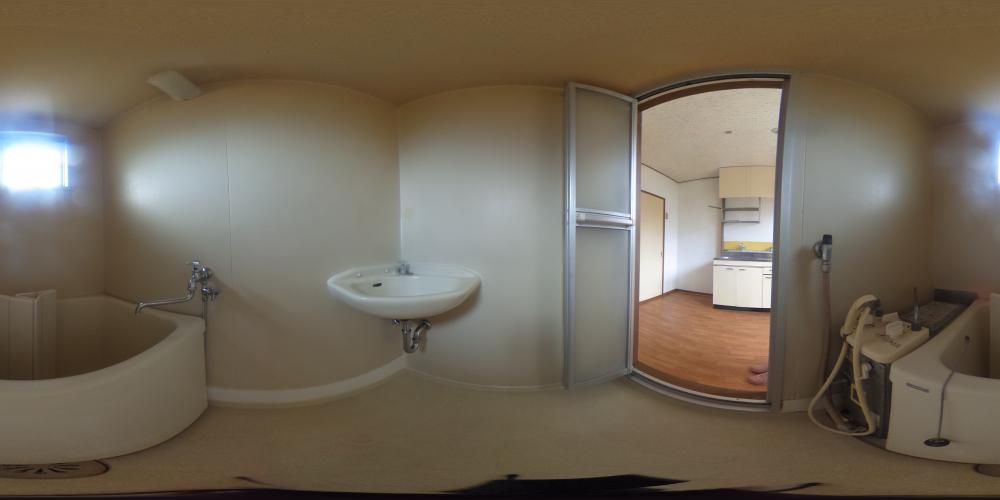 �o�X���[��