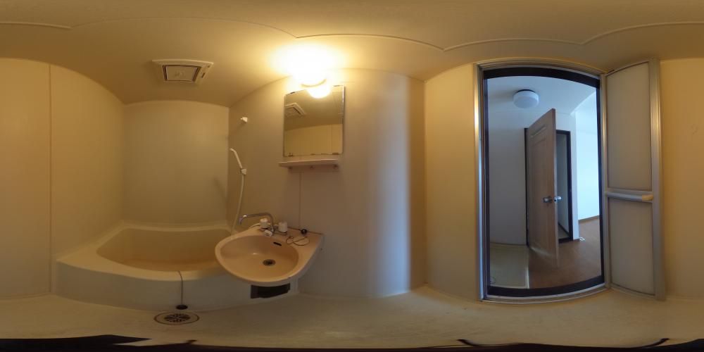 �o�X���[��