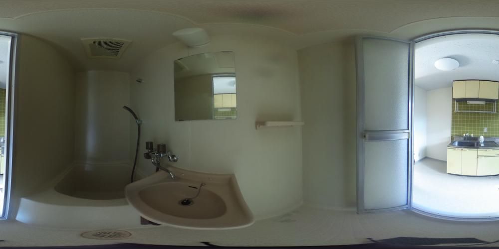 �o�X���[��