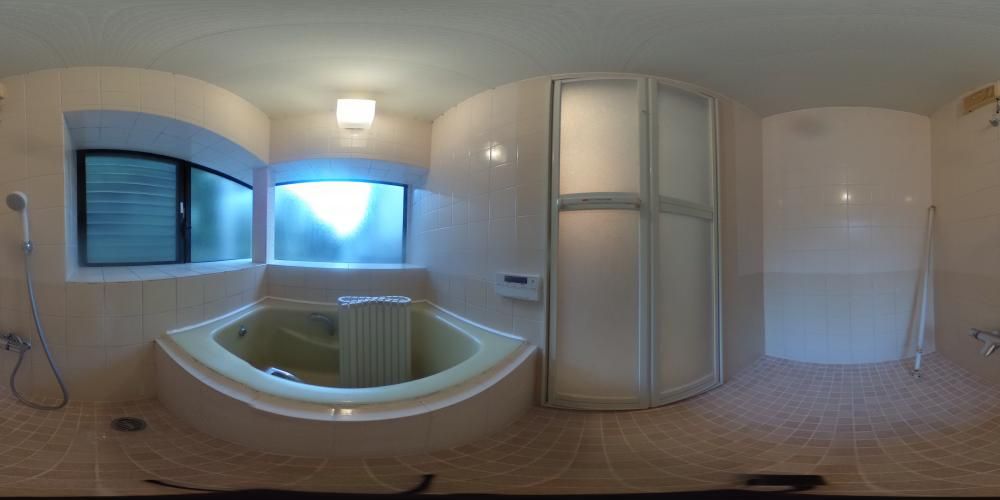 �o�X���[��