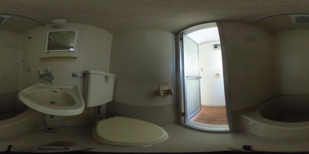 �o�X���[��