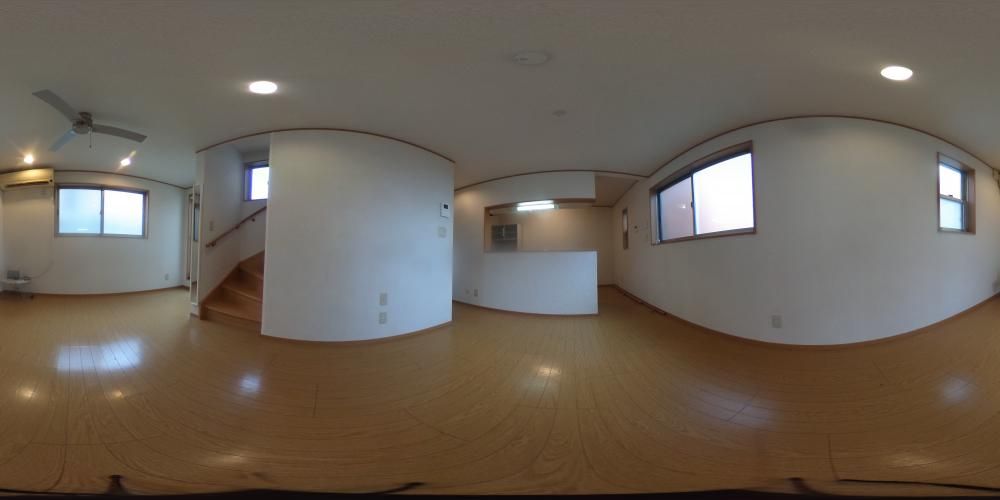 ���r���O