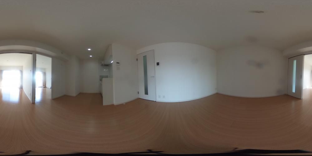 ���r���O