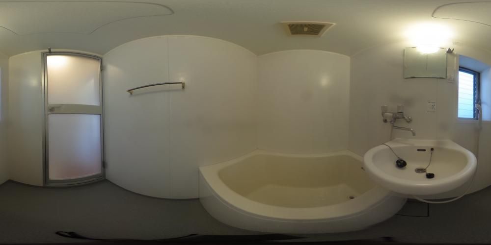 �o�X���[��