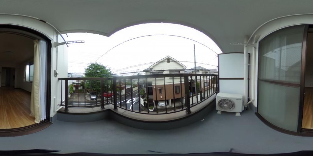 �o���R�j�[