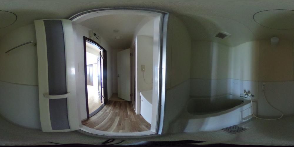 �o�X���[��