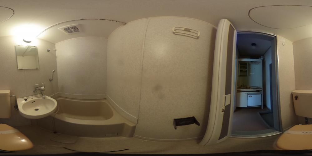 �o�X���[��