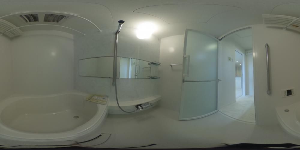 �o�X���[��