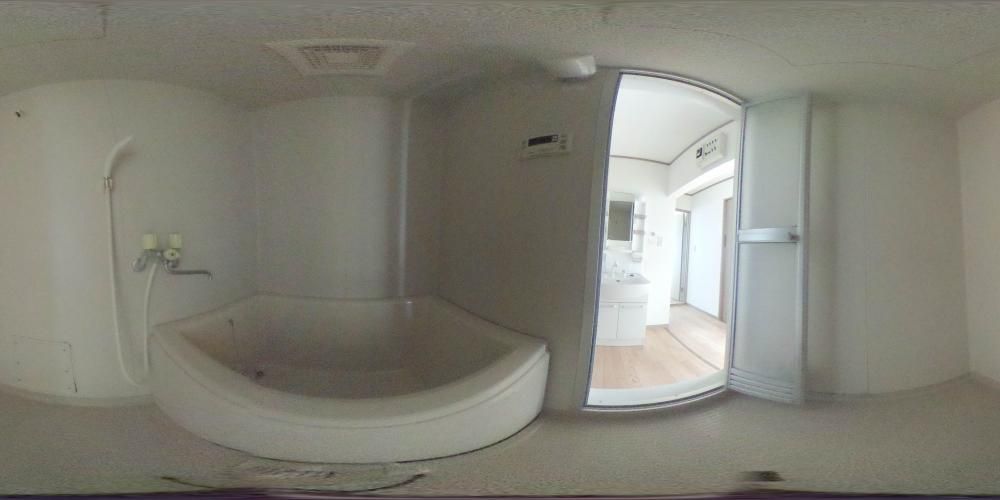 �o�X���[��